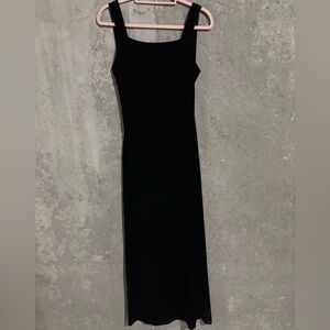 Finesse Classic Black Maxi Dress